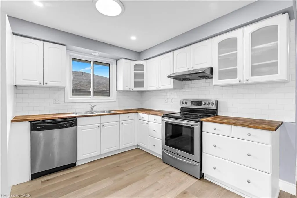 119 Nickolas Crescent
