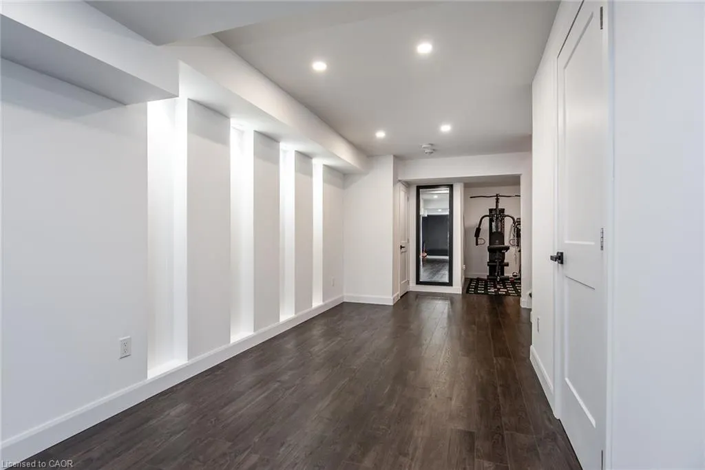 232 Shady Glen Crescent