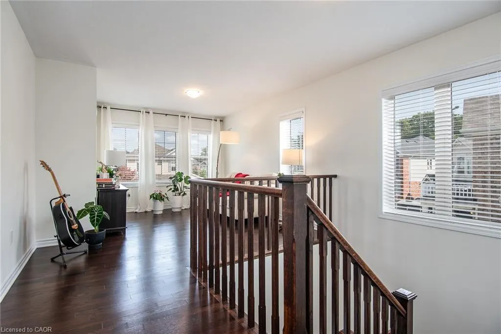 232 Shady Glen Crescent