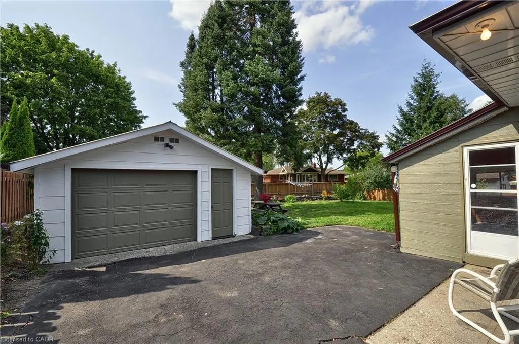 8 Heather Avenue