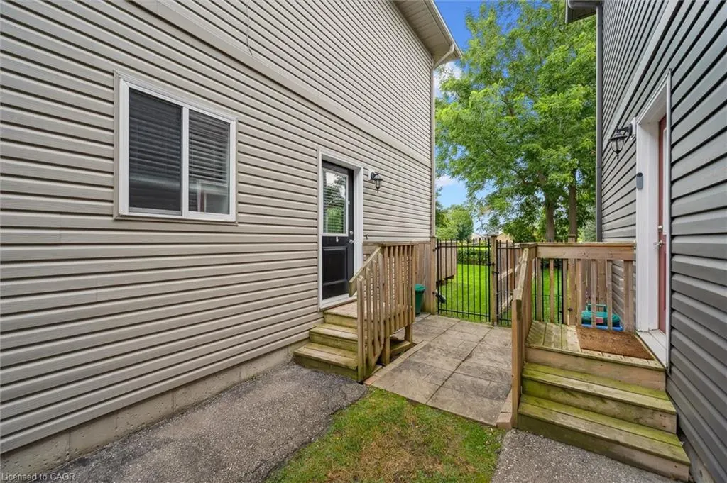 470 Elora Street