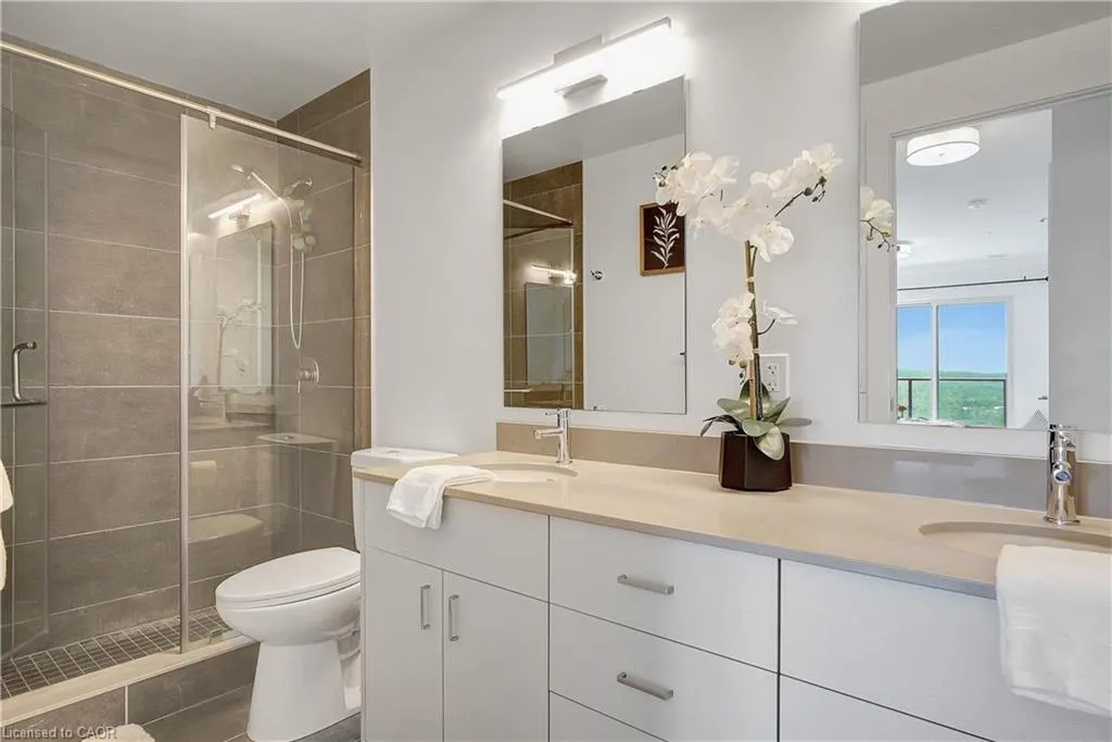 50 Grand Avenue S, #1712