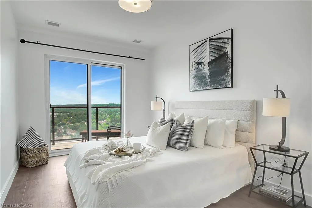 50 Grand Avenue S, #1712