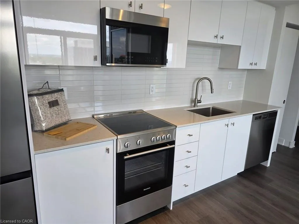 25 Wellington Street, #1212
