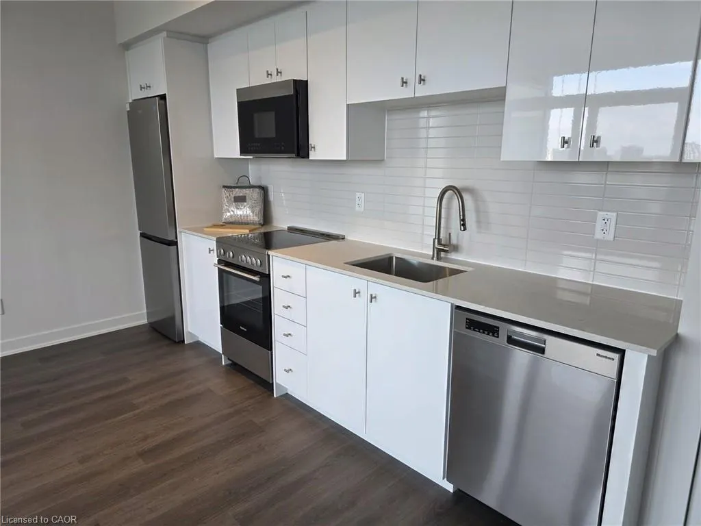 25 Wellington Street, #1212
