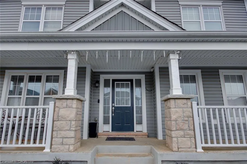 18 Blue Oak Street