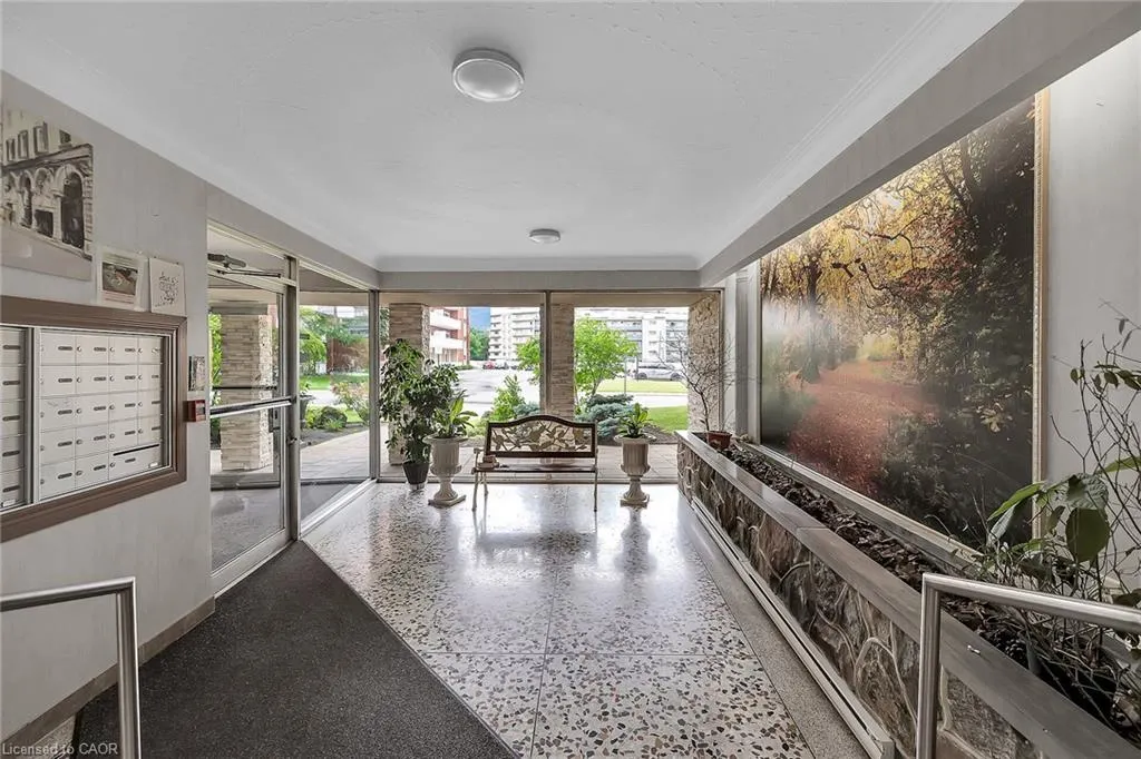 11 Woodman Drive S, #103