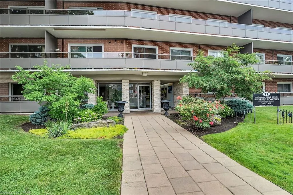 11 Woodman Drive S, #103