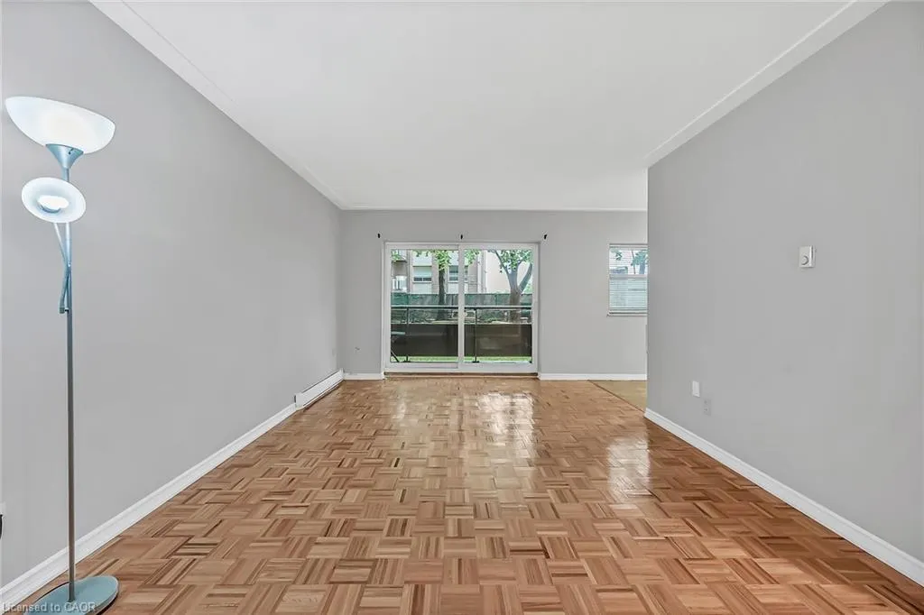 11 Woodman Drive S, #103