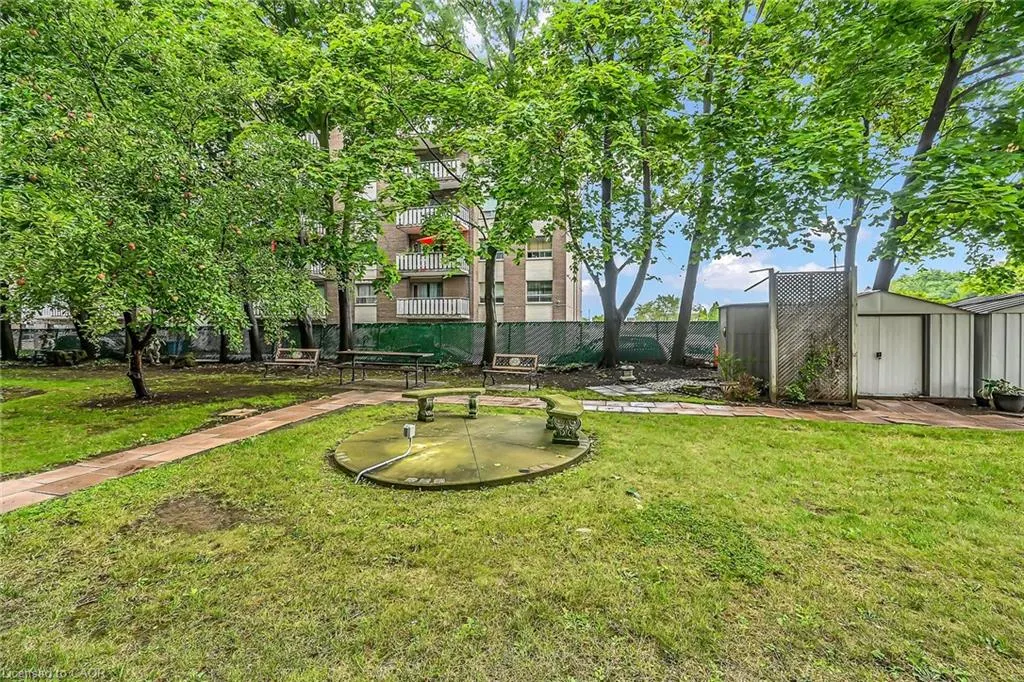 11 Woodman Drive S, #103