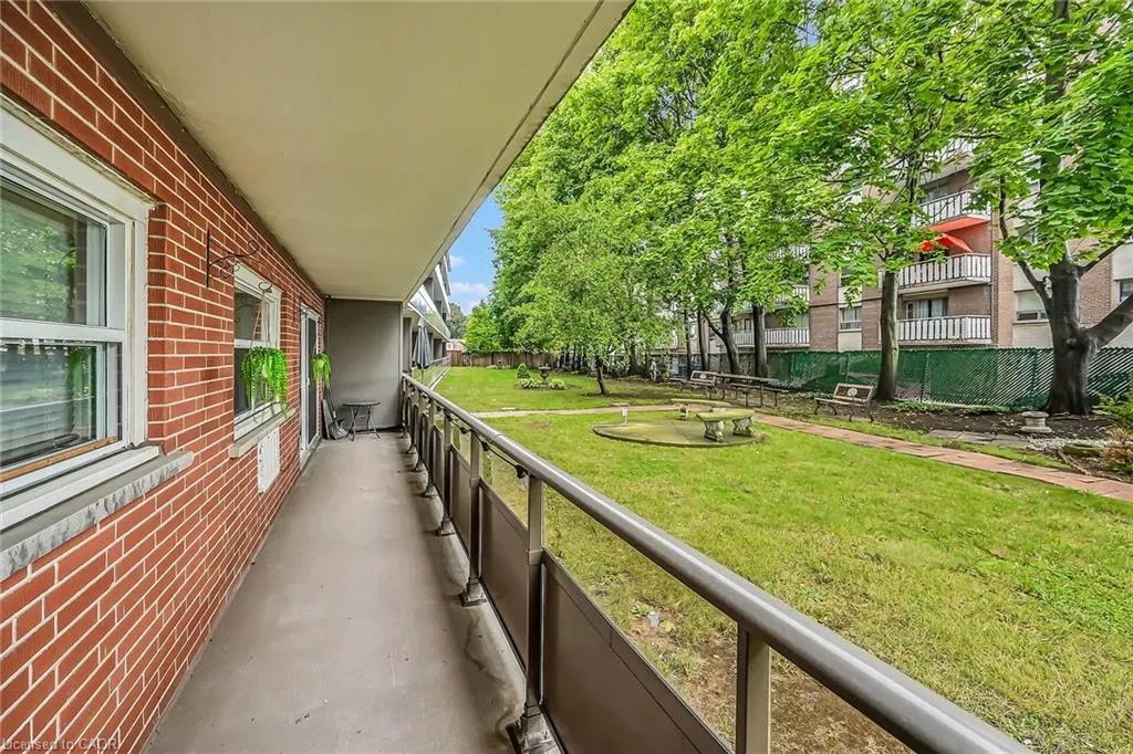 11 Woodman Drive S, #103