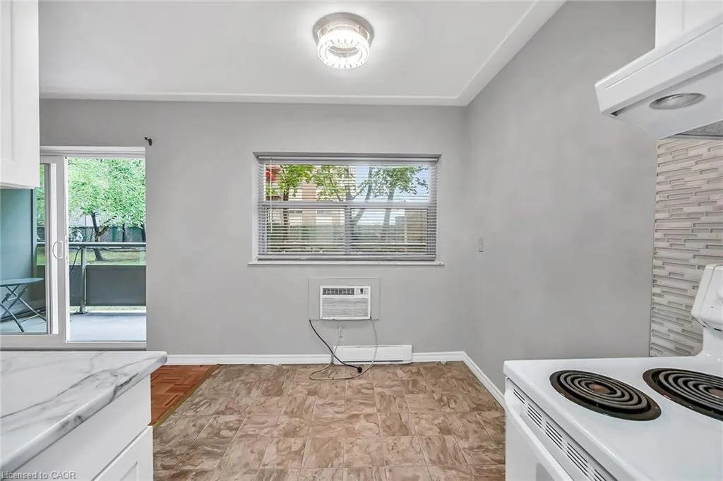 11 Woodman Drive S, #103