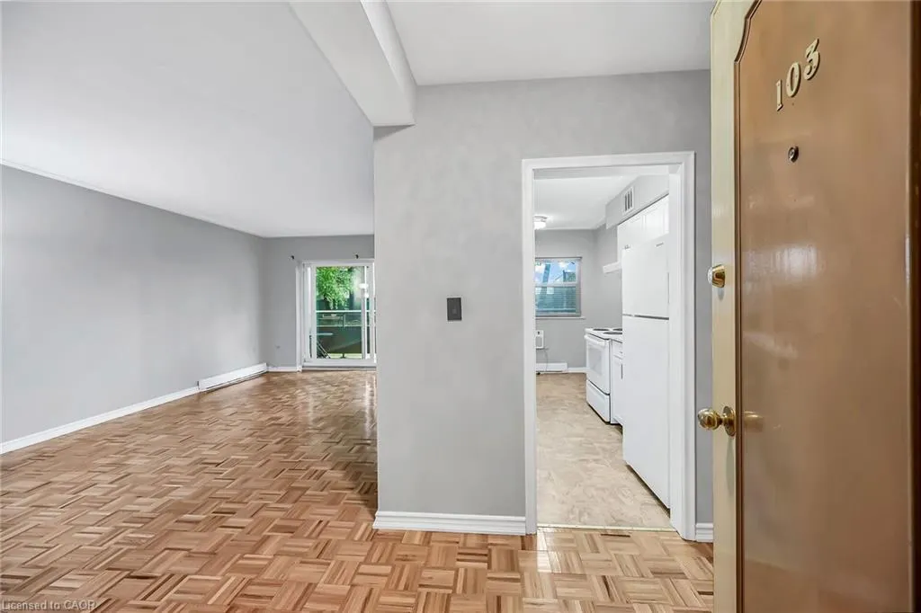 11 Woodman Drive S, #103