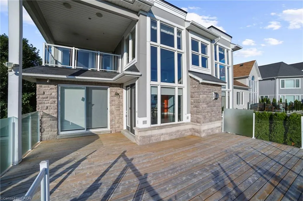 77 Waterview Road