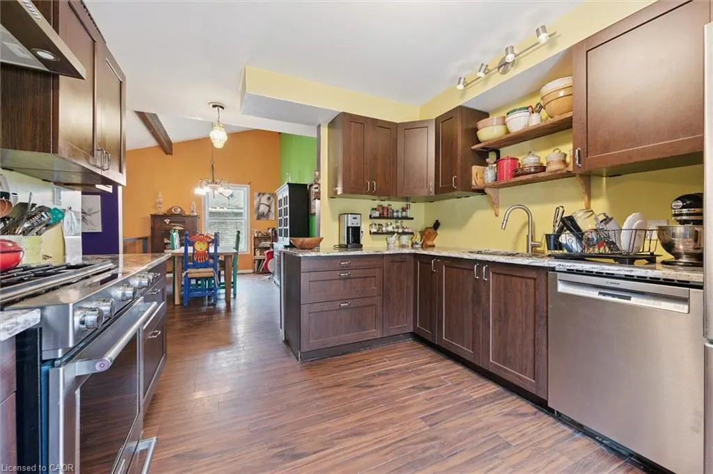 31 Saxony Circle