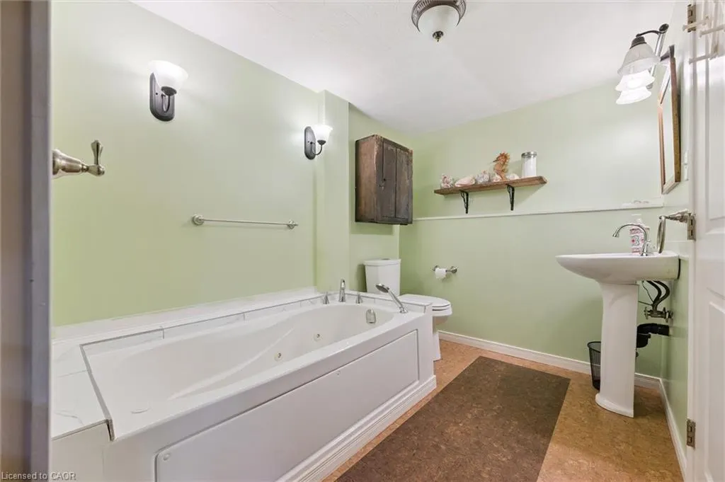 31 Saxony Circle