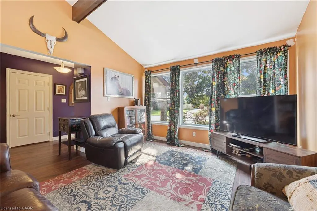 31 Saxony Circle