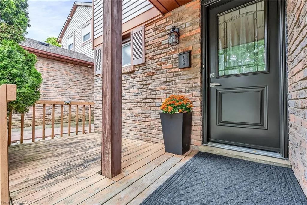 4 Wesmorland Avenue