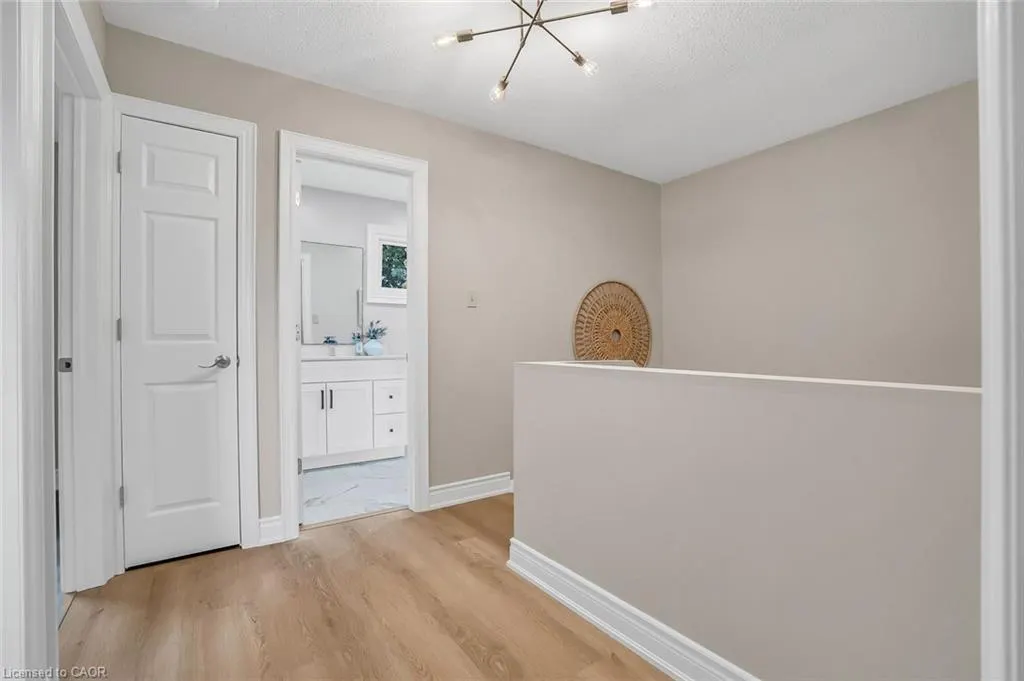 4 Wesmorland Avenue