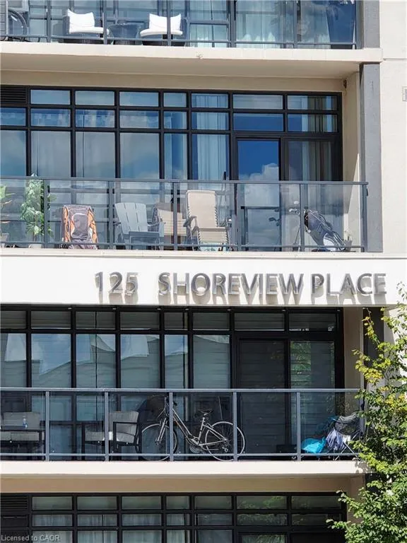 125 Shoreview Place, #307