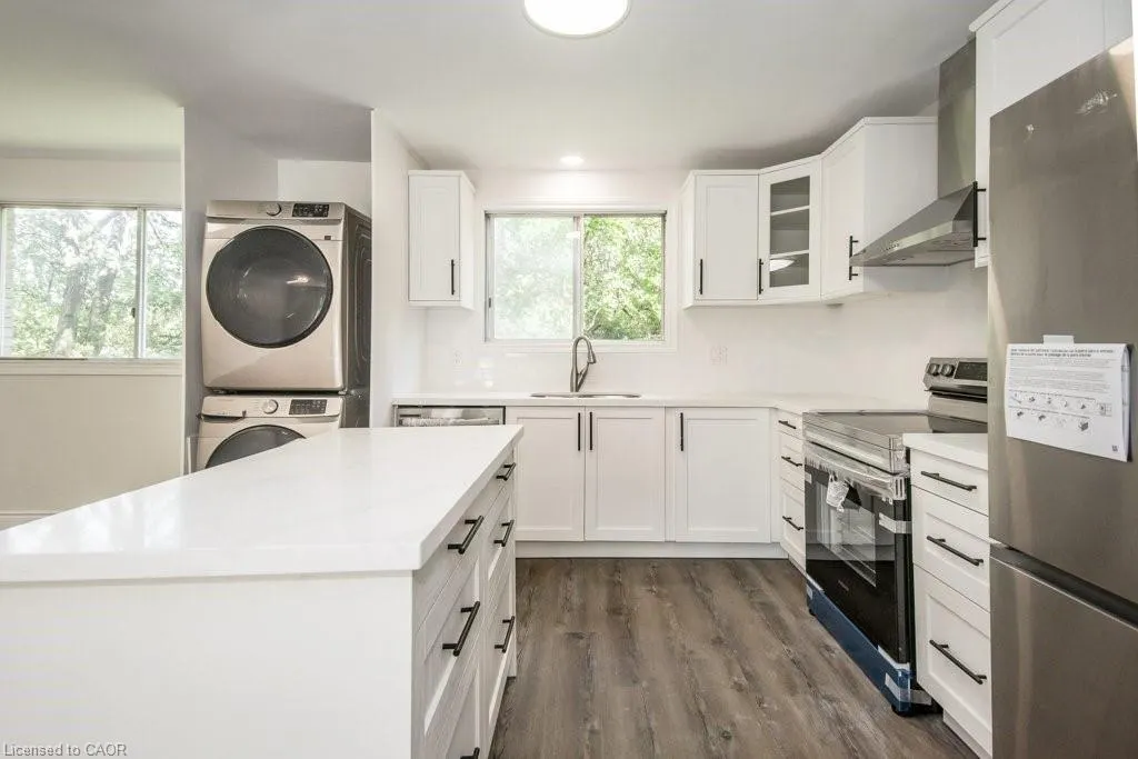 590 Canewood Crescent, #Main