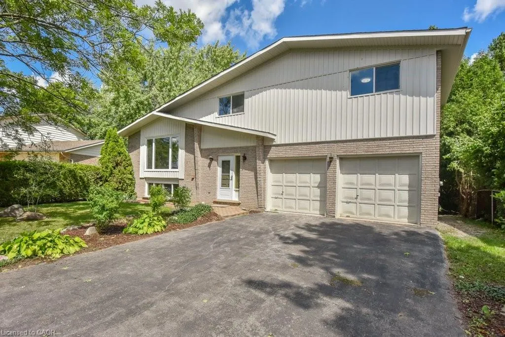 590 Canewood Crescent, #Main