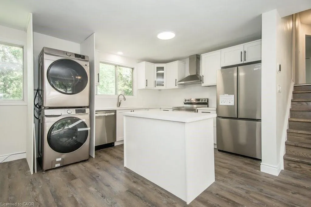 590 Canewood Crescent, #Main