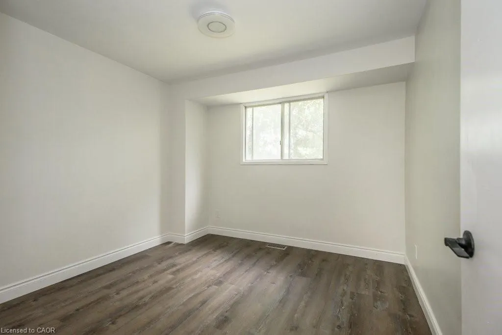 590 Canewood Crescent, #Main