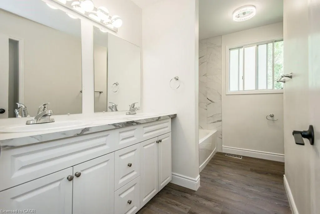 590 Canewood Crescent, #Main