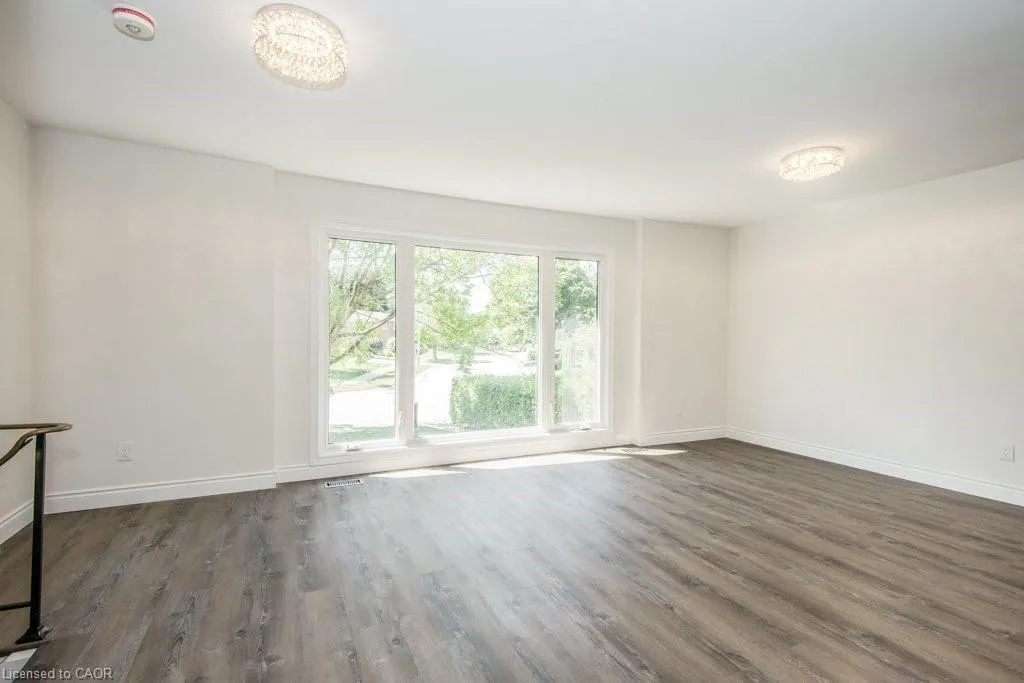 590 Canewood Crescent, #Main