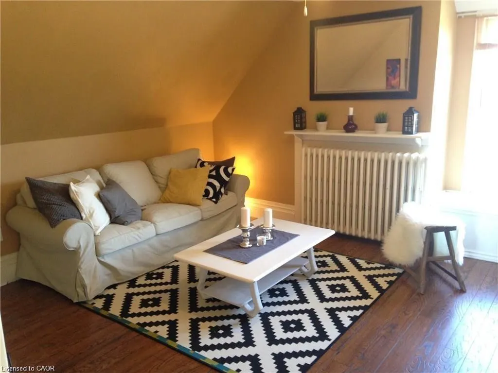 18 Hill Street, #2