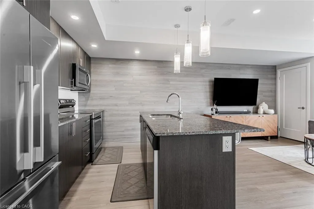 1210 Main Street, #203