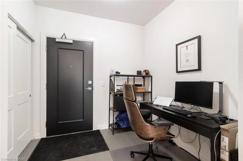 155 Caroline Street S, #1005