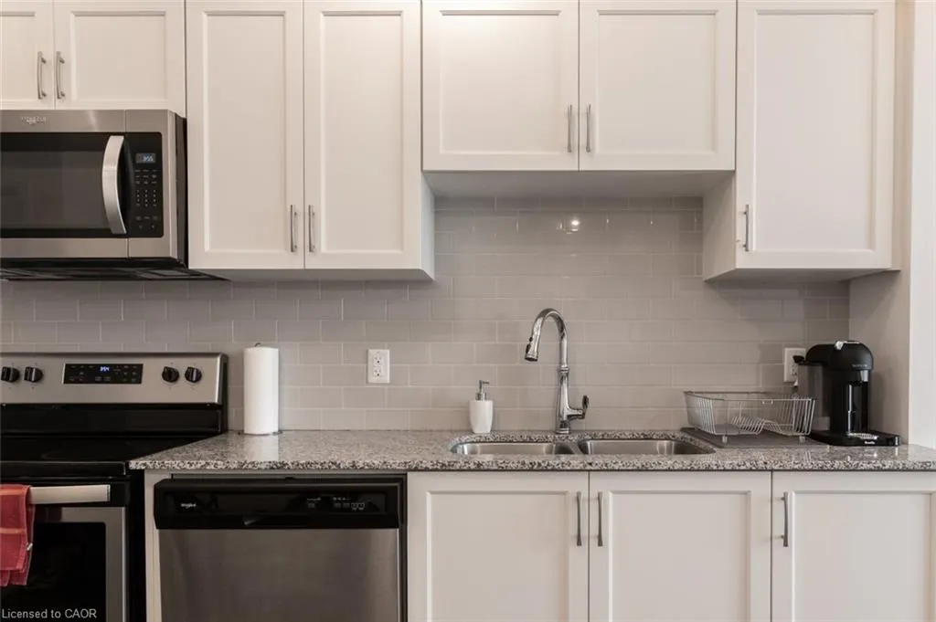 155 Caroline Street S, #1005