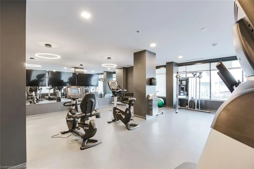 155 Caroline Street S, #1005