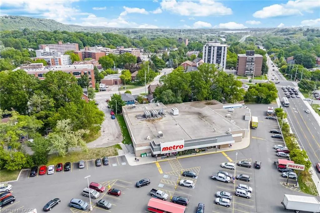 77 Governors Road, #204