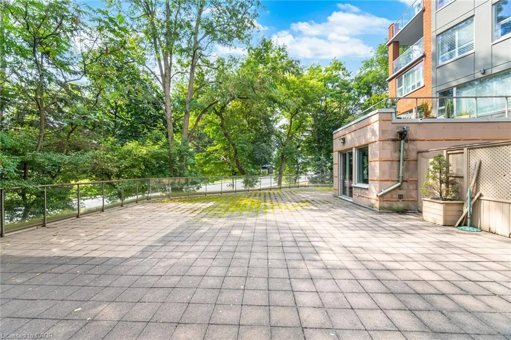 77 Governors Road, #204
