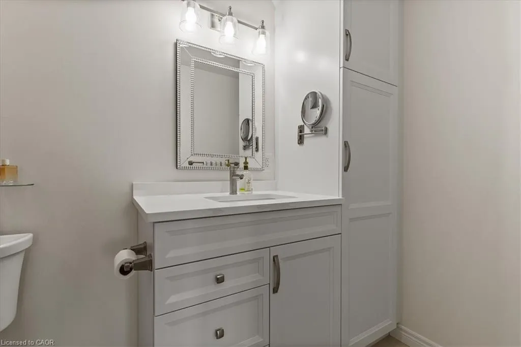 539 Belmont Avenue W, #502