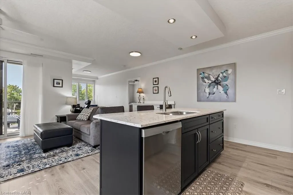 539 Belmont Avenue W, #502