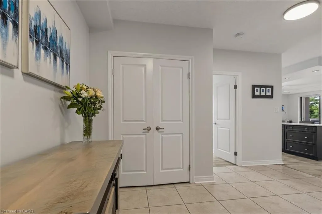 539 Belmont Avenue W, #502