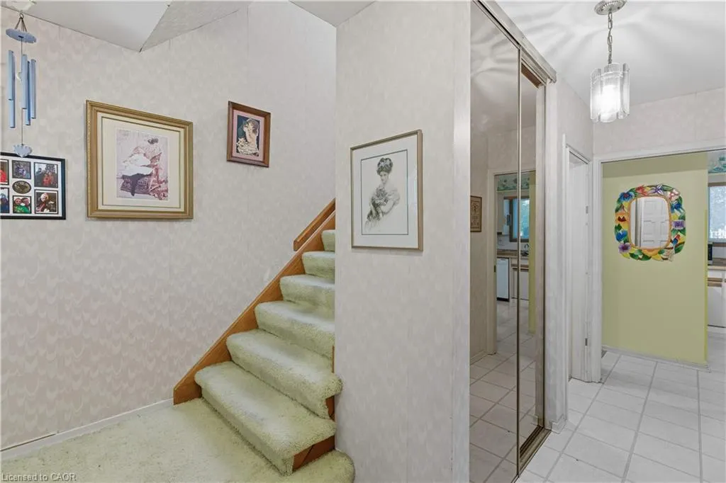 20 Crestwood Drive