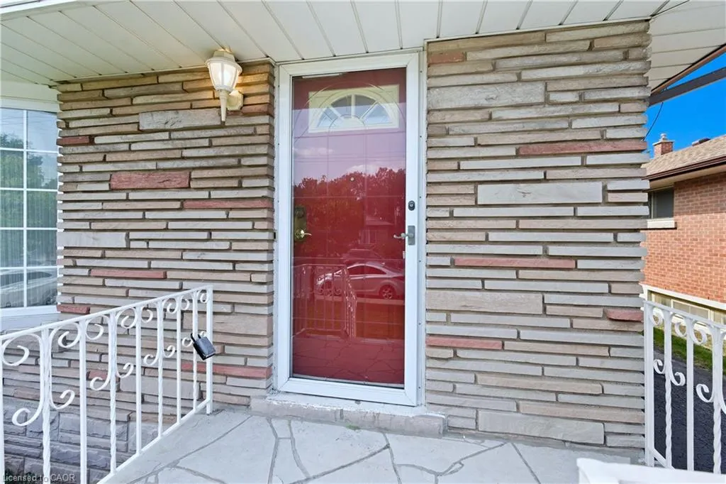 98 East 16th Street