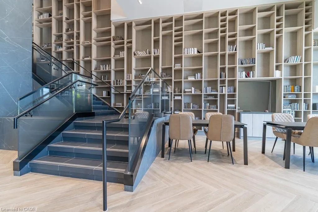 2450 Old Bronte Road, #213