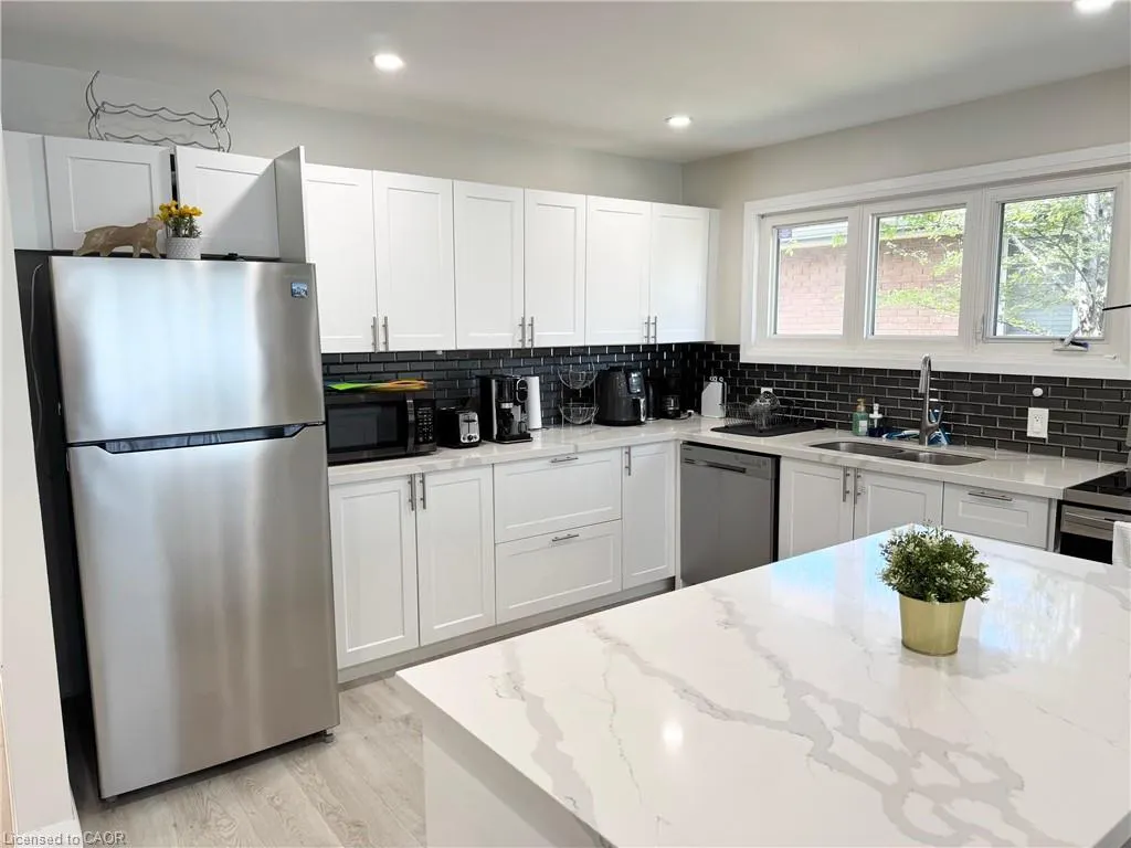 160 Macassa Avenue, #Main