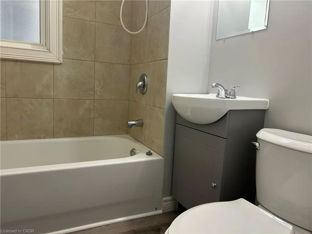 206 Queenston Road, #3