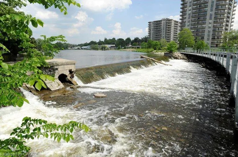 206 Queenston Road, #3