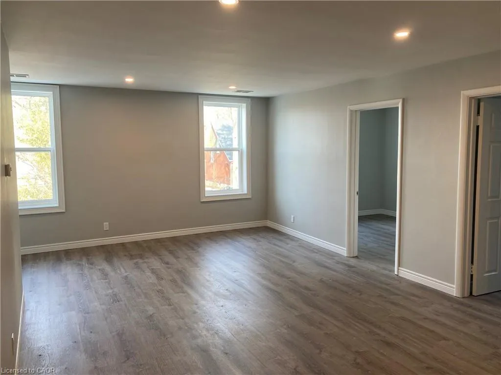 206 Queenston Road, #3