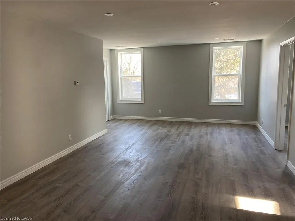 206 Queenston Road, #3