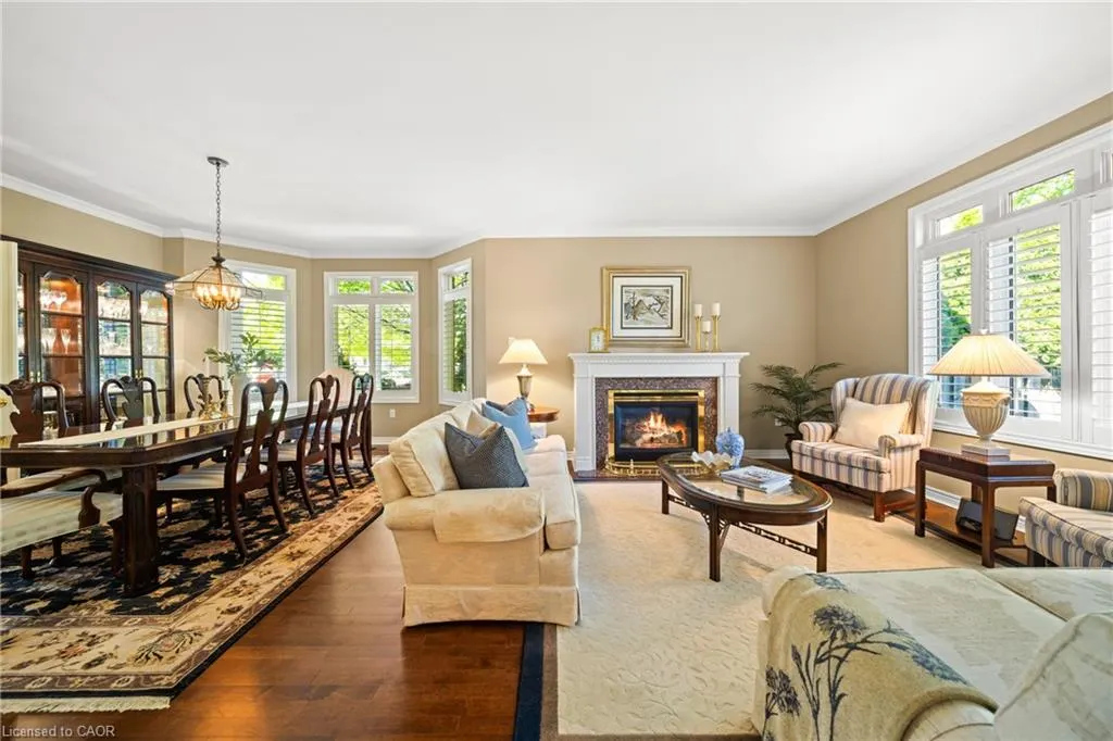 4165 Stonebridge Crescent