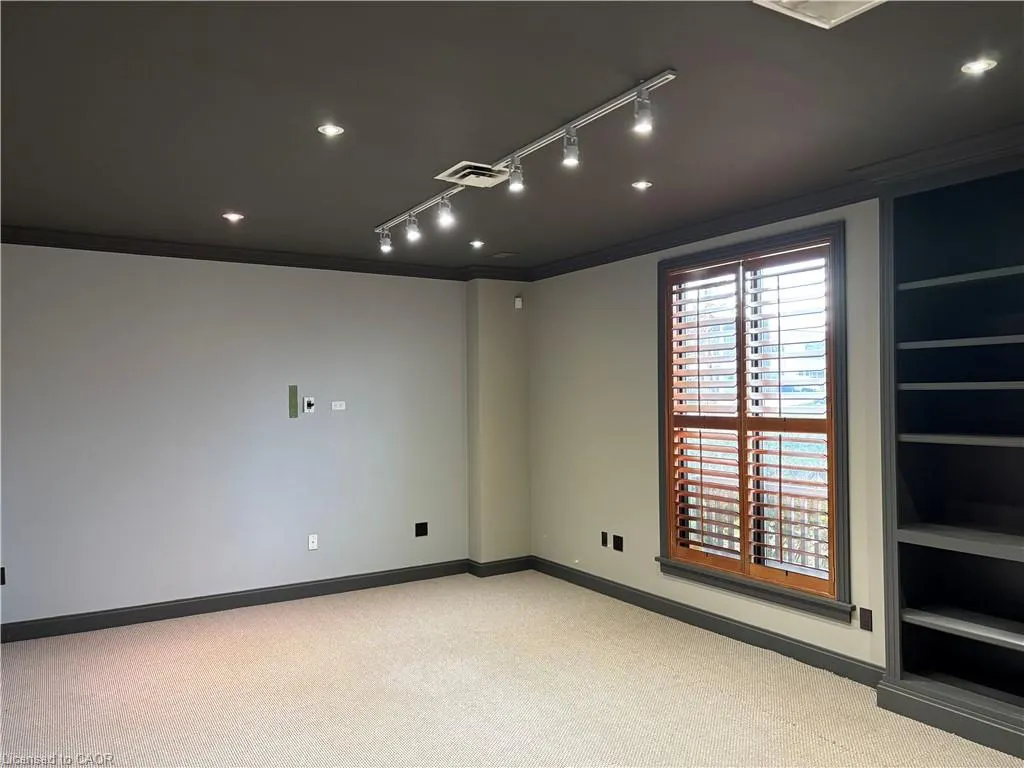 1177 King Road